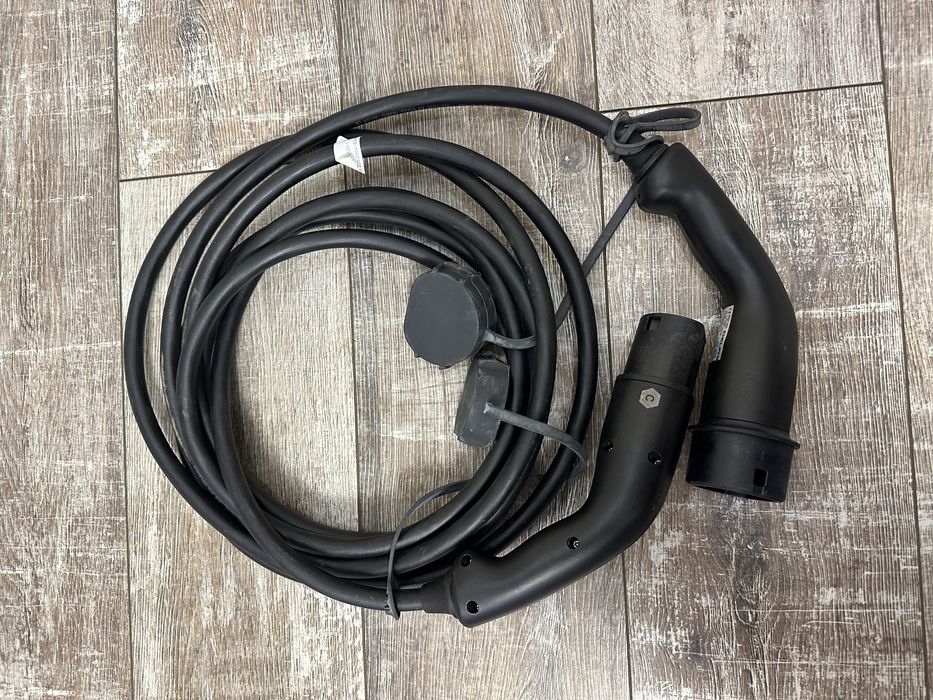 PhIRanwORI8477様 中古・古着通販】PRADA (プラダ) ハイカットスニーカー ブラック