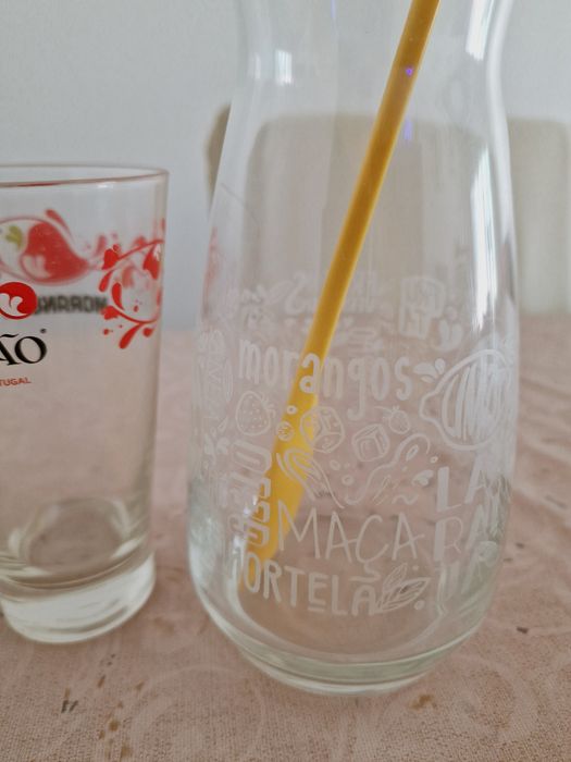 Conjunto de 8 Copos e Jarra Licor Beirão
