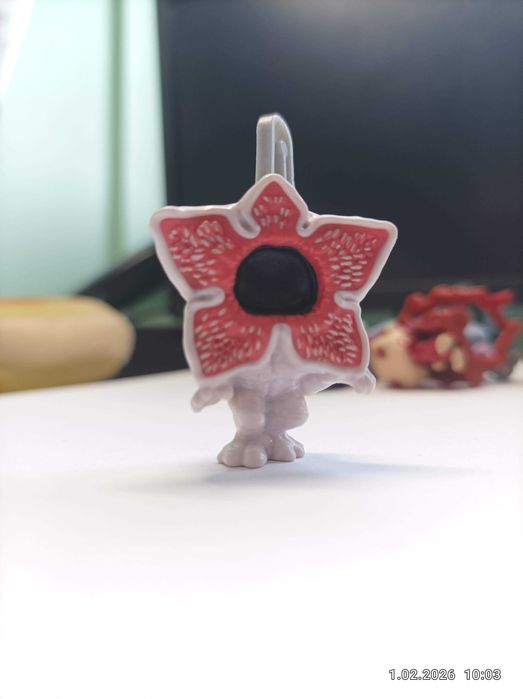 figurka Kinder joy Stranger Things Demogorgon