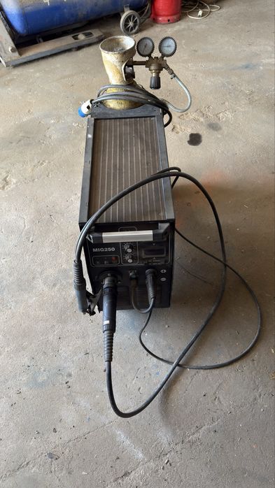 Máquina de soldar Semi-Automática ROLUK 250A