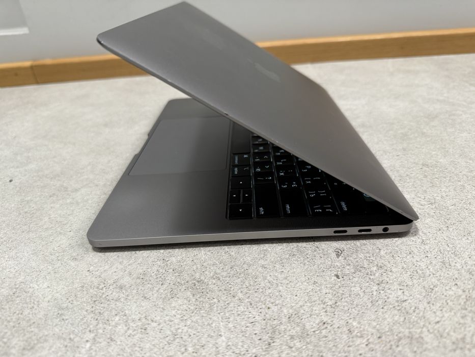 Macbook pro 13 core i7 16gb 512ssd