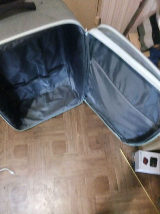 Чемодан продам без пересілки