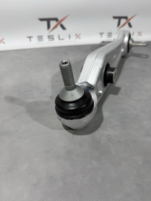Важіль передній нижній прямий Tesla Model 3 Highland 1344341
