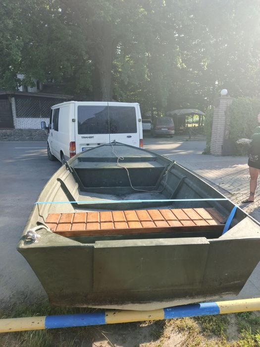 Продам човен склопластиковий