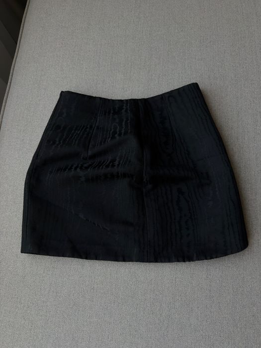 Продам спідницю zara чорна s