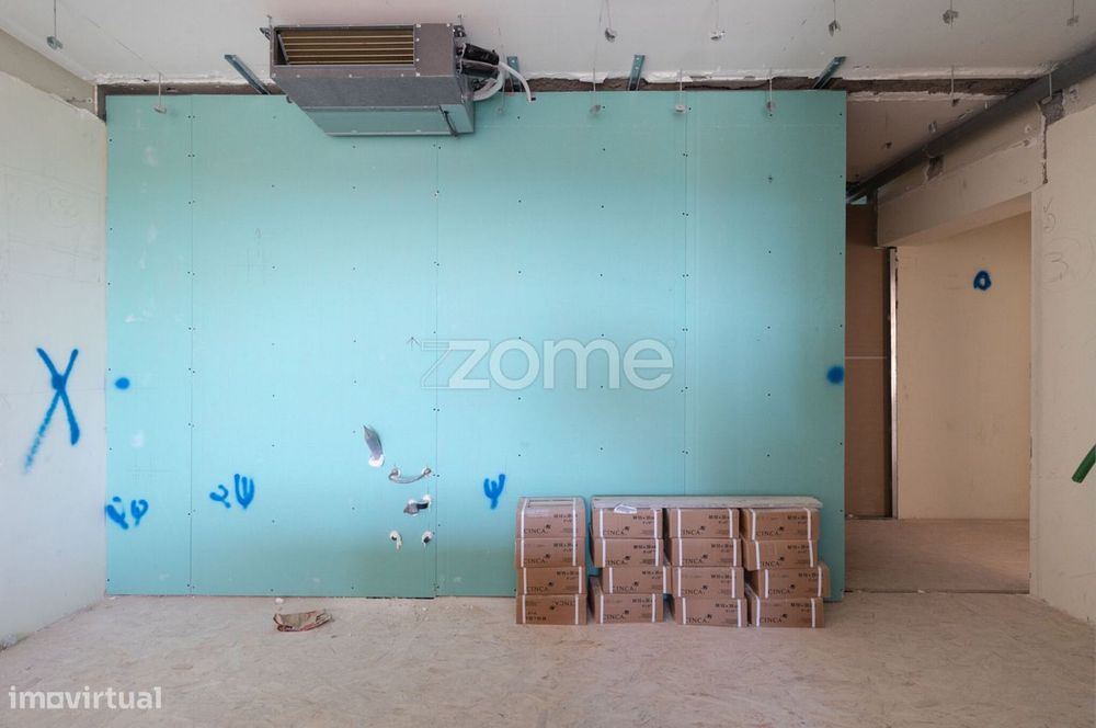 Apartamento T0 Novo c/ Varanda e Arrecadação na Rua Machado Vilela