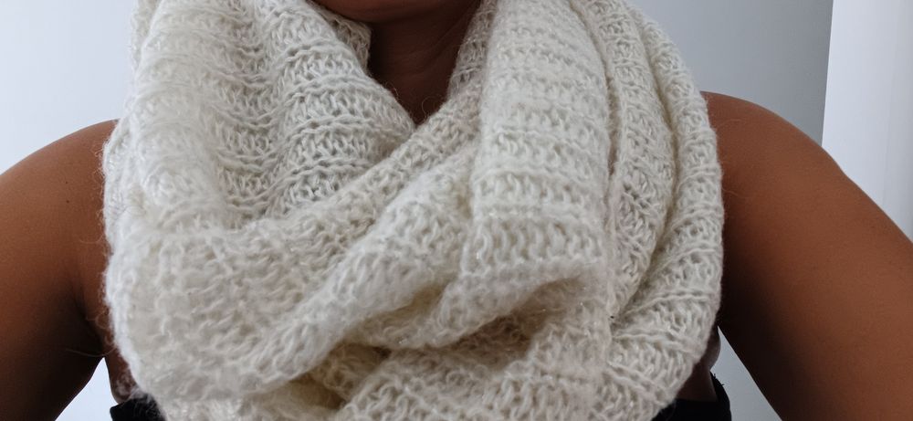 Cachecol da H&M cor pérola