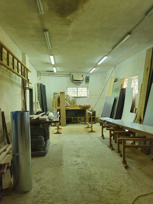 Продається приміщення під бізнес.