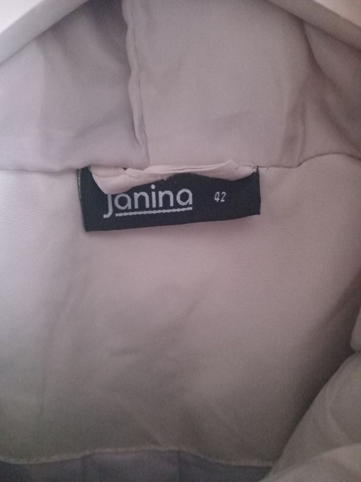 Верхняя женская одежда