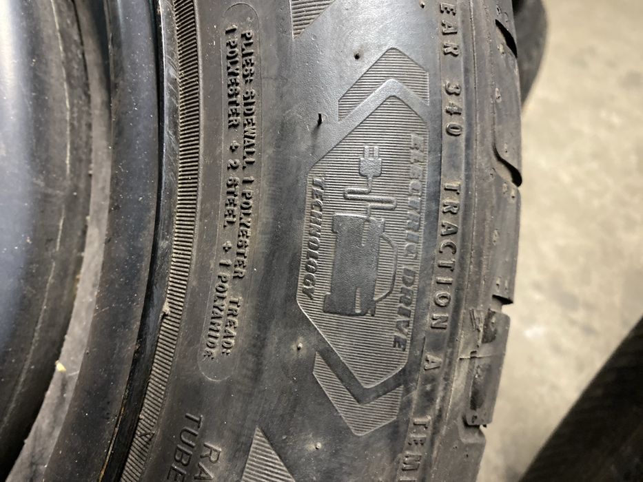 215/55r18 95T Goodyear EfficientGrip Performance elektryk