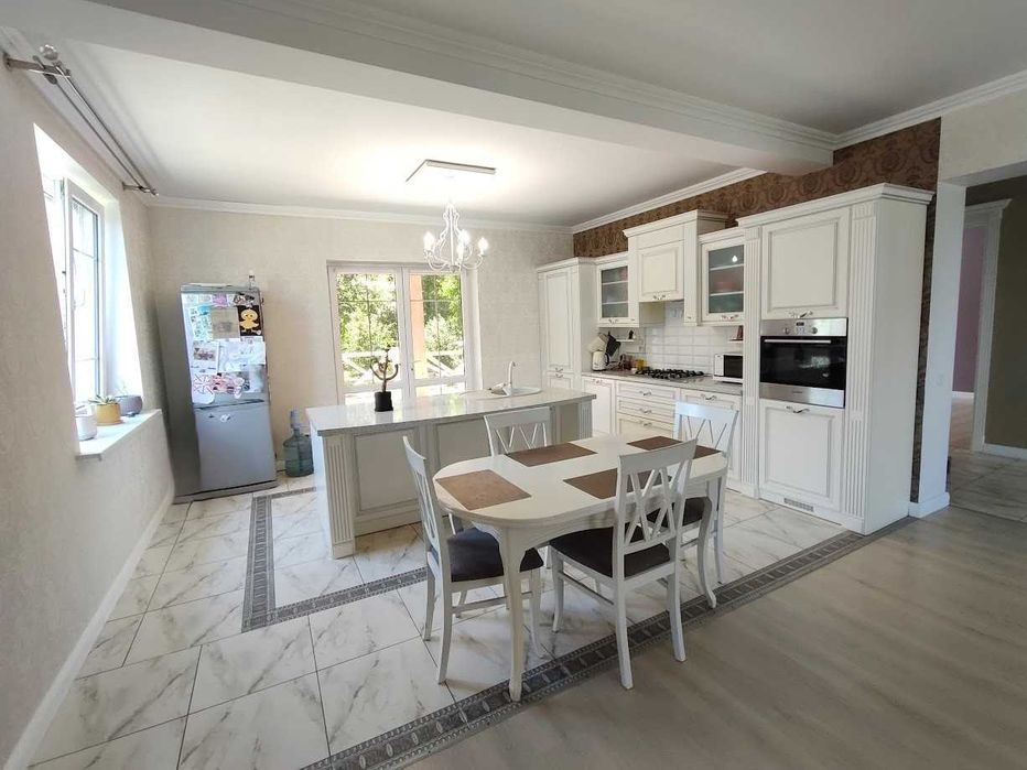 Продається сучасний будинок на вул. Сокирянська (ближня Роша)