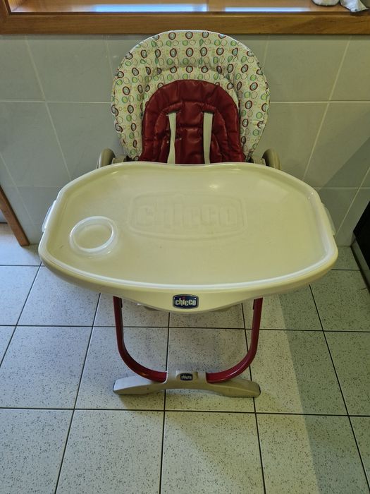 cadeira de papa polly magic da chicco