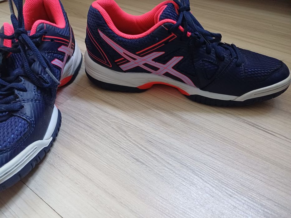 Buty halówki asics rozm.38