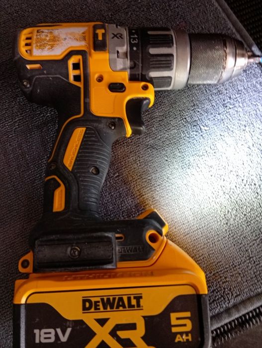 Aparafusadora DEWALT487578621434275841