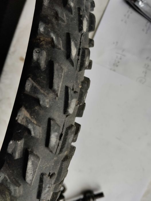 Продам покрышки на велосипед 24