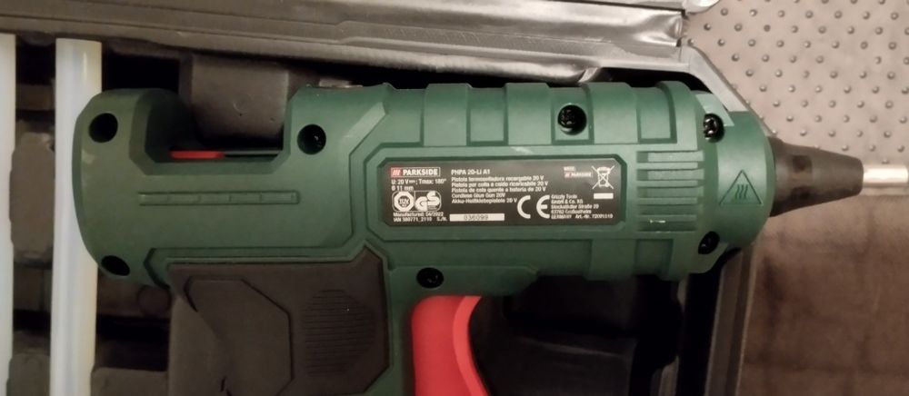 Pistola de cola quente bateria 20V Parkside