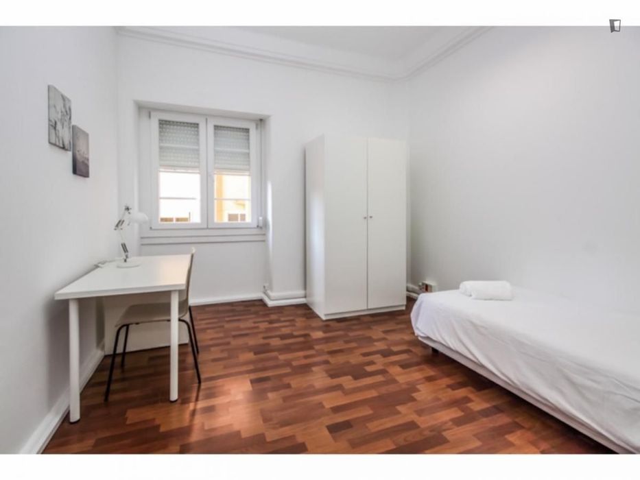 Quarto - localizado em Alameda Lisbon