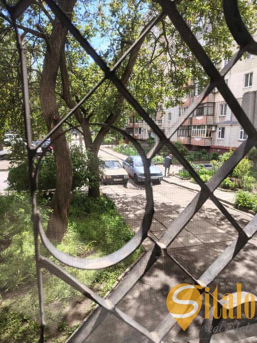 Трикімнатна квартира з ремонтом та меблями(020)