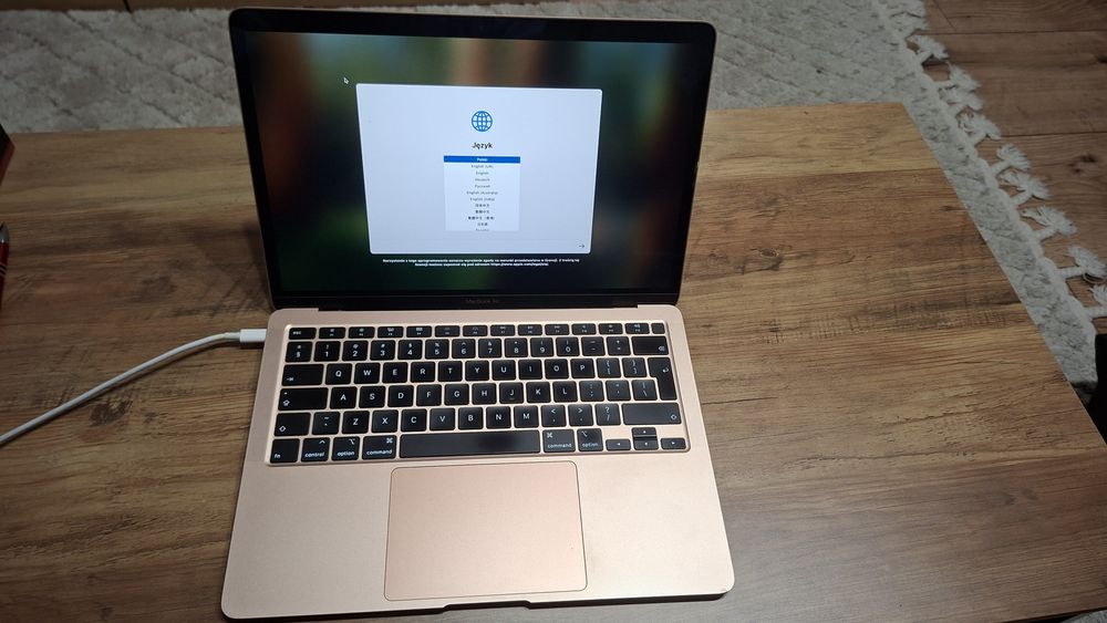 Macbook Air 2020 13 cali
