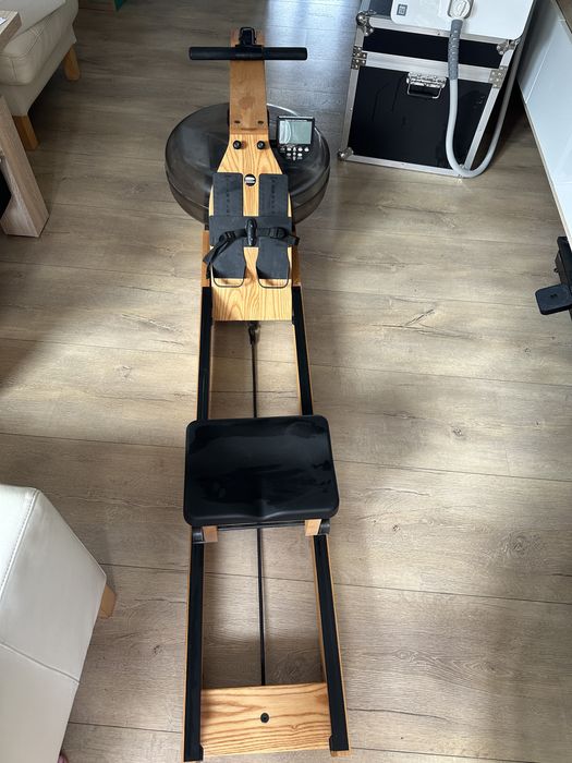 Wioślarz fitness z oporem wodnym