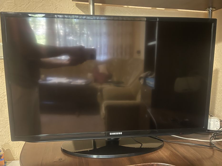 Смарт телевізор SAMSUNG UE32H530