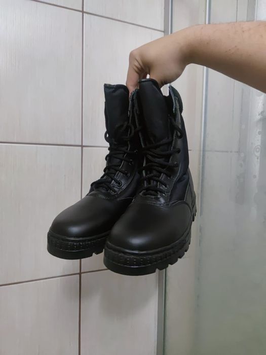 buty męskie 41 unisex CAN eleganckie planowe emo goth skórzane czarne