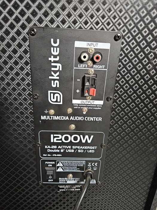 Zestaw muzyczny dla DJ - wzmacniacz, kolumny, oświetlenie - 1200W