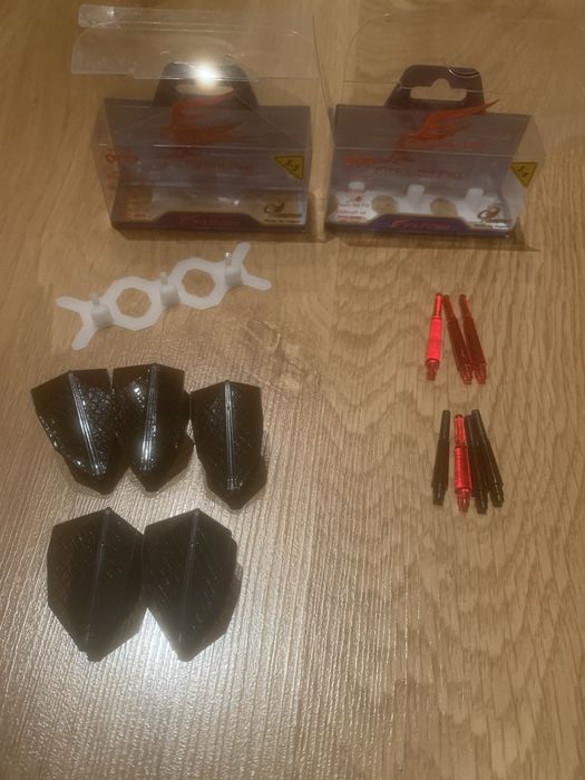 Zestaw Cosmo PRO flights piórka i szafty dart