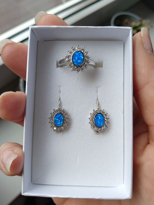 Komplet biżuterii z opalem, kolczyki i pierścionek, srebrna biżuteria