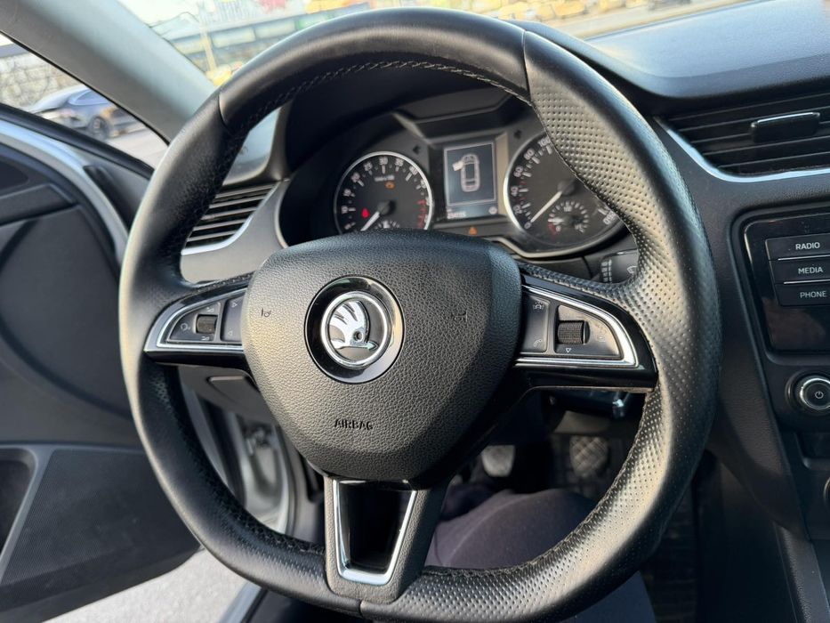 Продам Шкоду  А7