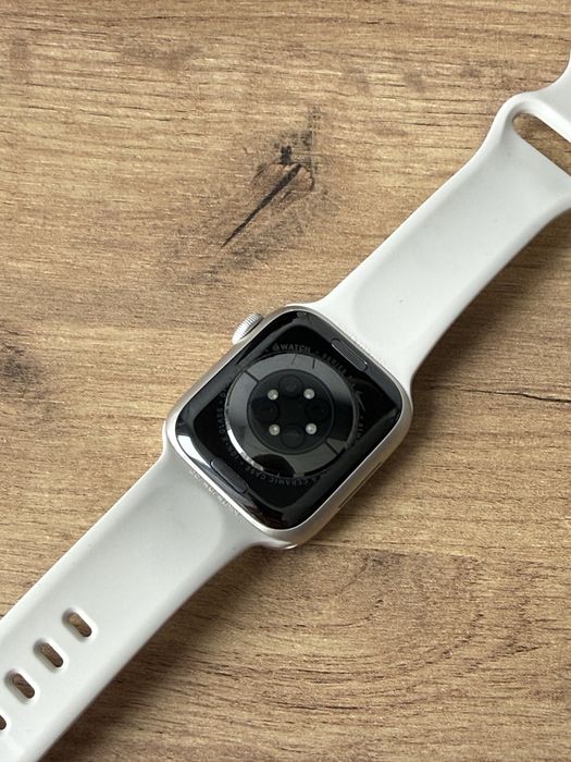 Продам Apple Watch Nike Series 7 41mm Starlight Model A2473 акб 75% повний комплект