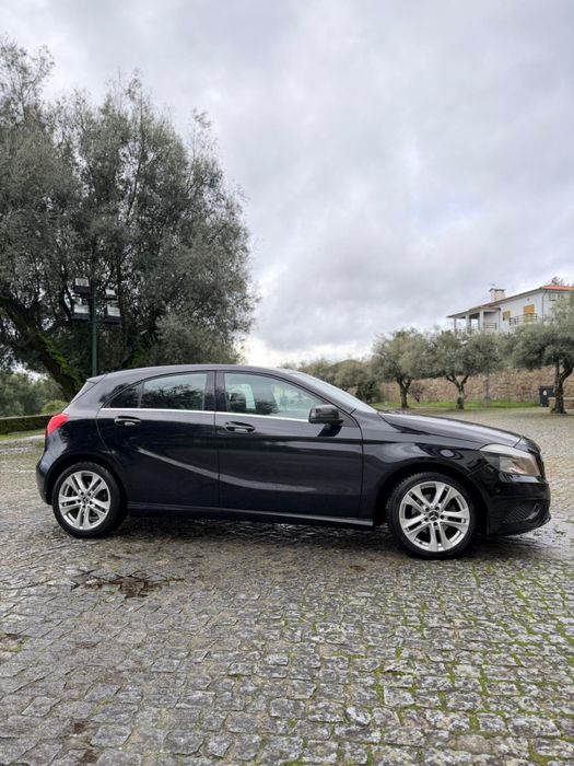 Mercedes-Benz Urban Classe A180d Automático 2013 motor Mercedes 1800