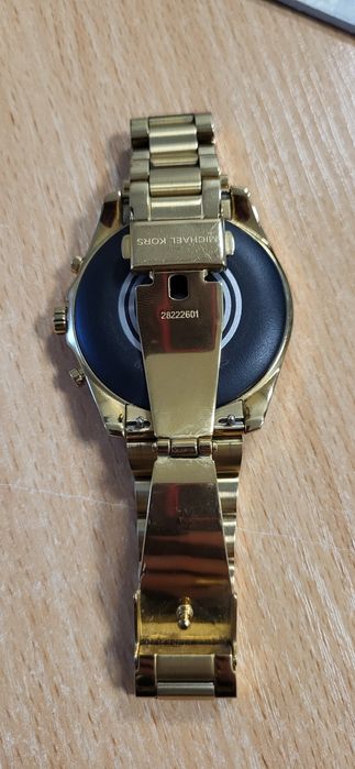 Smartwatch MK złoty