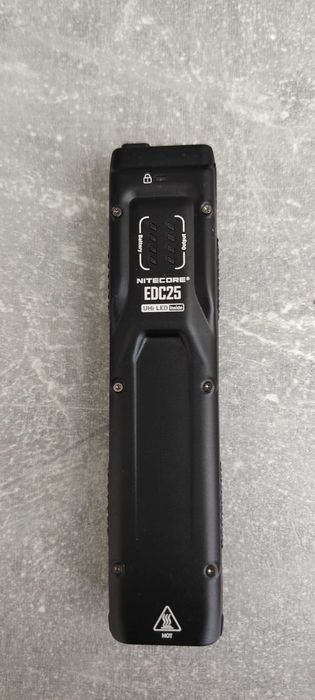 Latarka Nitecore edc25