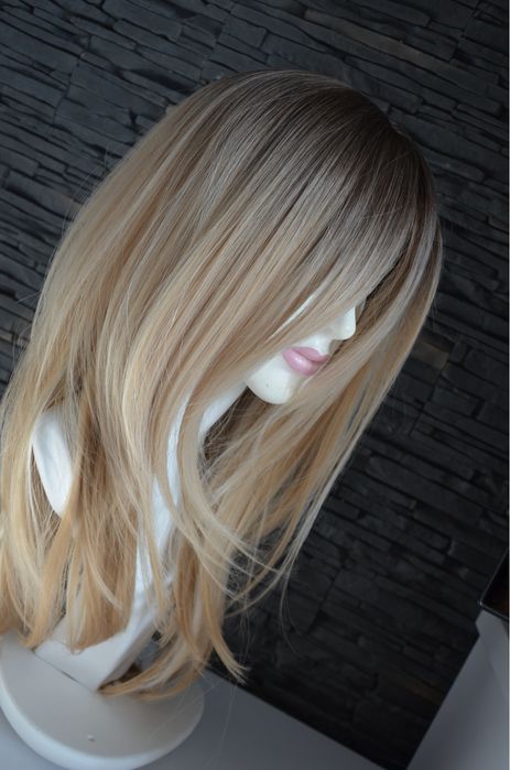 Nowa cieniowana peruka blond jasne naturalne pasemka odrost włosy
