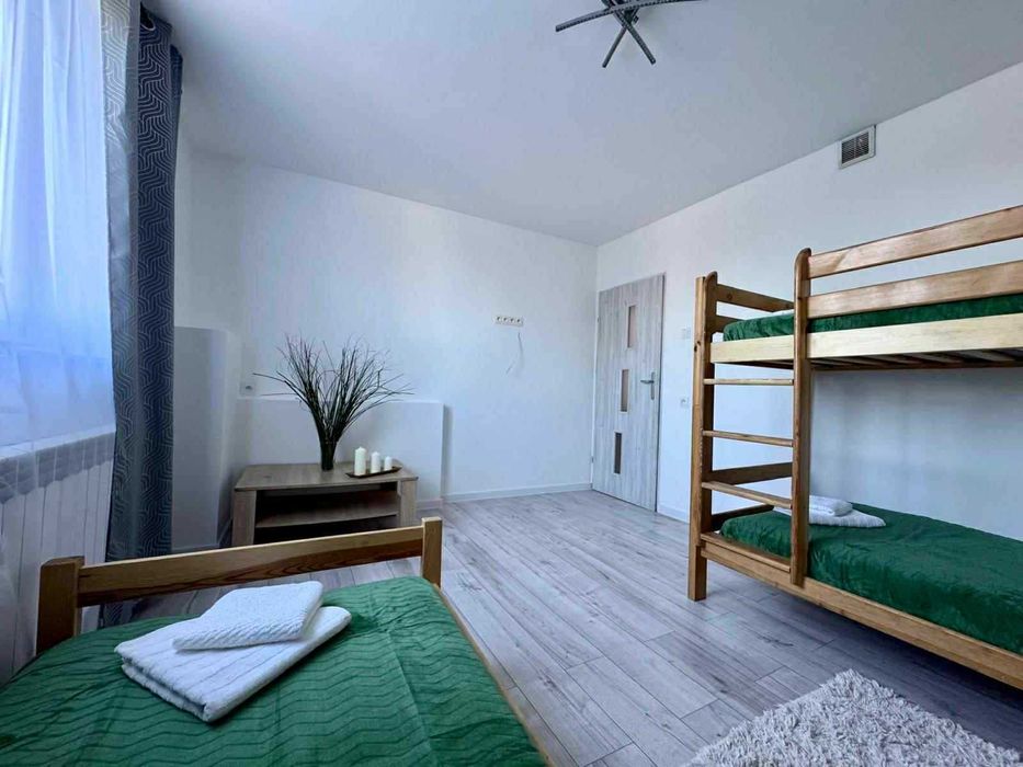 Apartament z balkonem dla pracowników – świetna lokalizacja