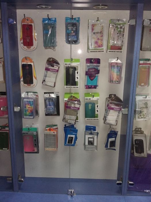 Вітрини скляні з підсвіткою