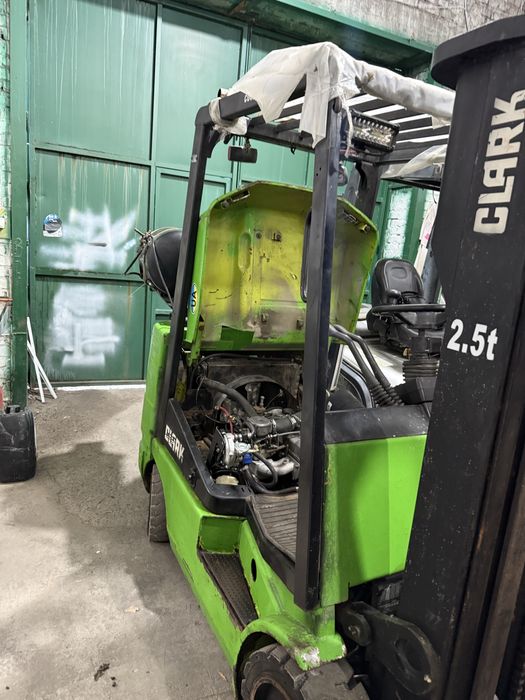 Автонавантажувач Klark 2,5