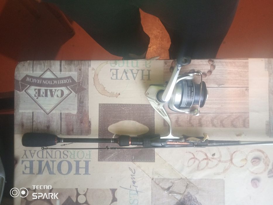 Продам спінінги в хорошому стані