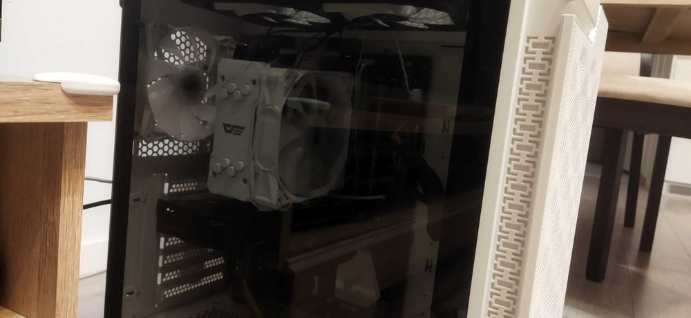 Komputer gamingowy, ryzen72700x,Rx6500,16gb, 1500gb ssd