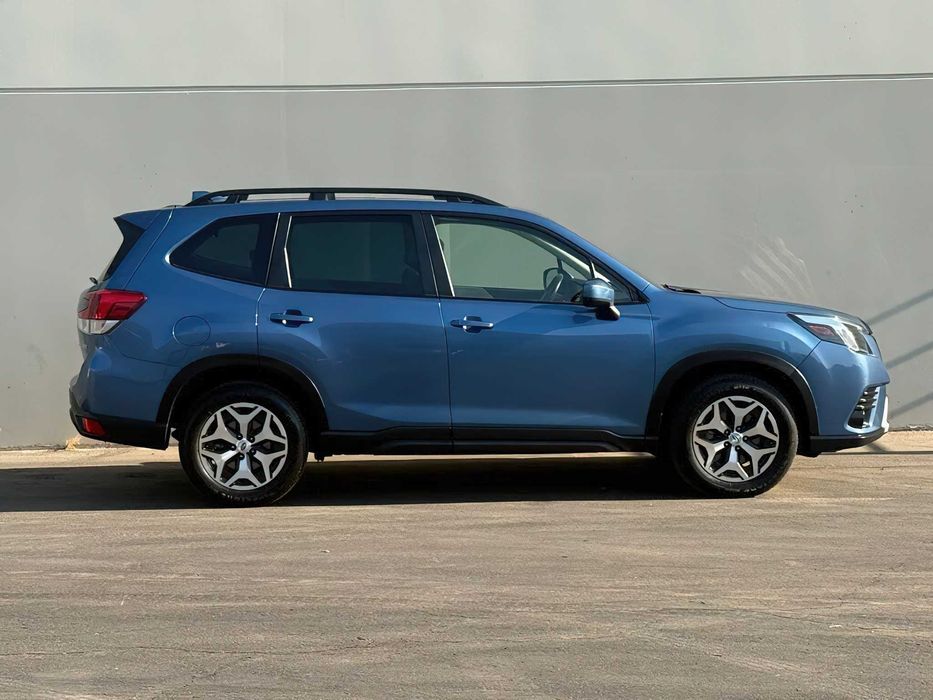 Subaru Forester      2022
