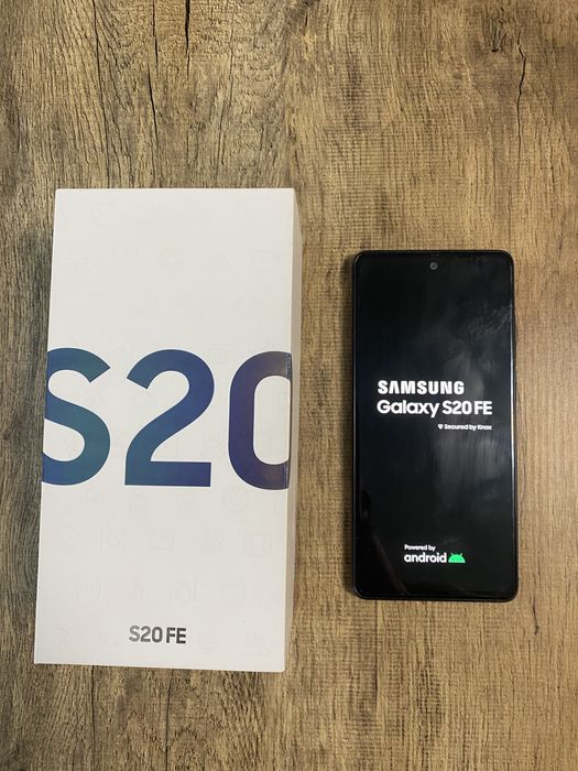 Продам телефон самсунг s20 fe 6/128