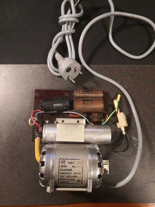 Silnik elektryczny Czechosłowacja 220v 110V 2700 obr NACHOD CSSR