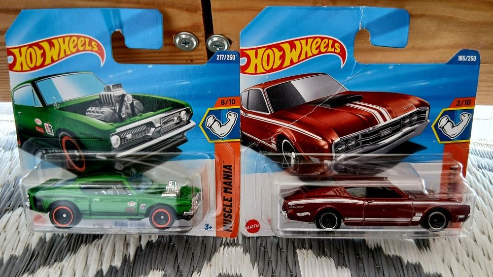 Samochodziki hot wheels