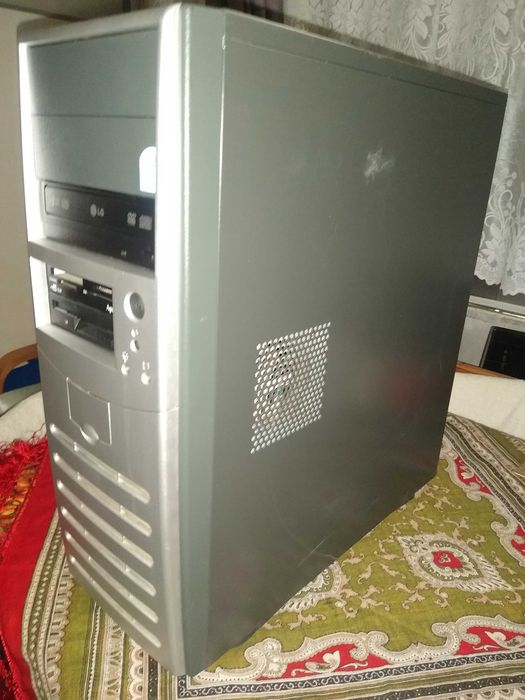 Komputer stacjonarny z Linux, 150 zł.