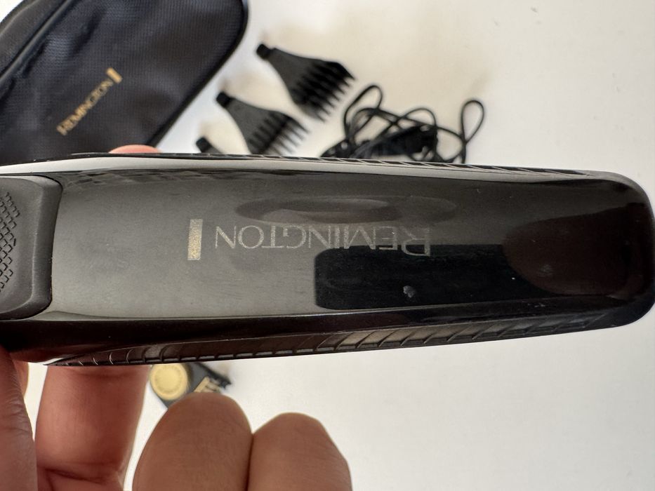 Máquina Barbear Remington MB7000