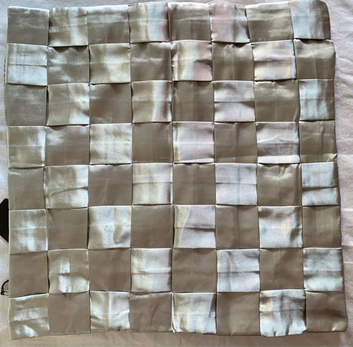 Almofada acetinada 45x45 (sem enchimento)