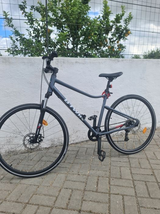 Bicicleta RIVERSIDE 500 Azul escuro.