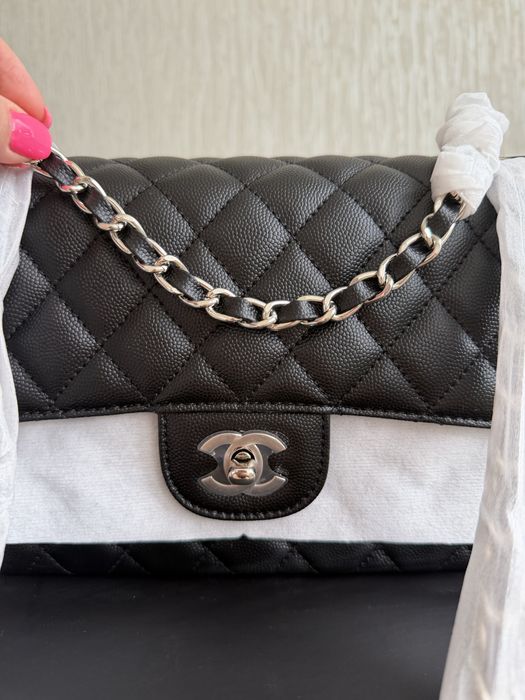 Шкіряна чорна сумка Chanel 26 см