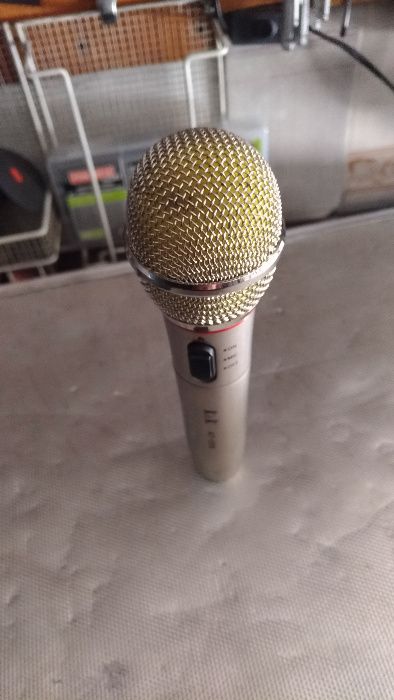 Microfone K & K